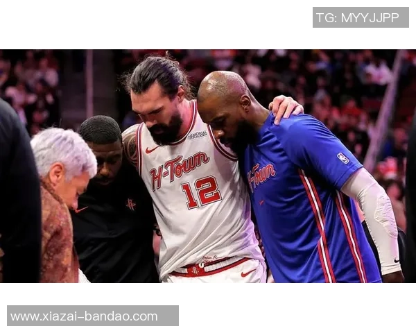 亚当斯场均仅22分钟却能拿下45个前场篮板领跑联盟表现惊人